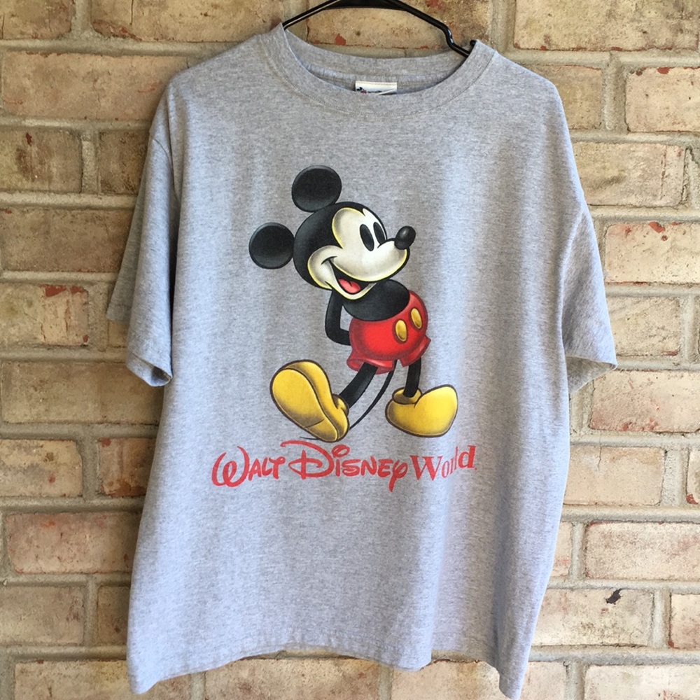 Men’s Mickey Mouse Disney World t-shirt size Large